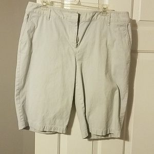 Pinstriped Bermuda shorts